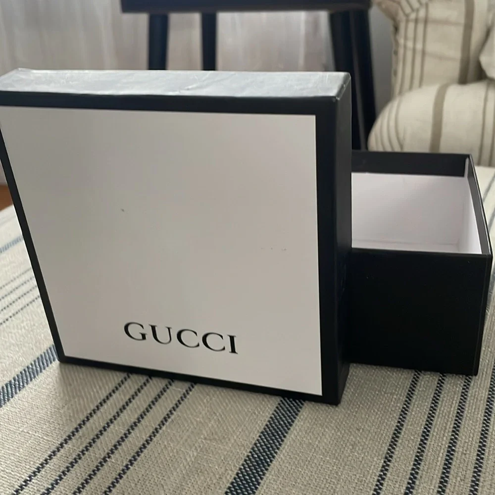 Gucci Black Belt with Gold Buckle - Picture 7 of 12